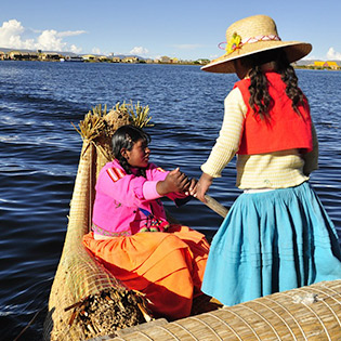 Lake Titicaca forms the natural border with Bolivia